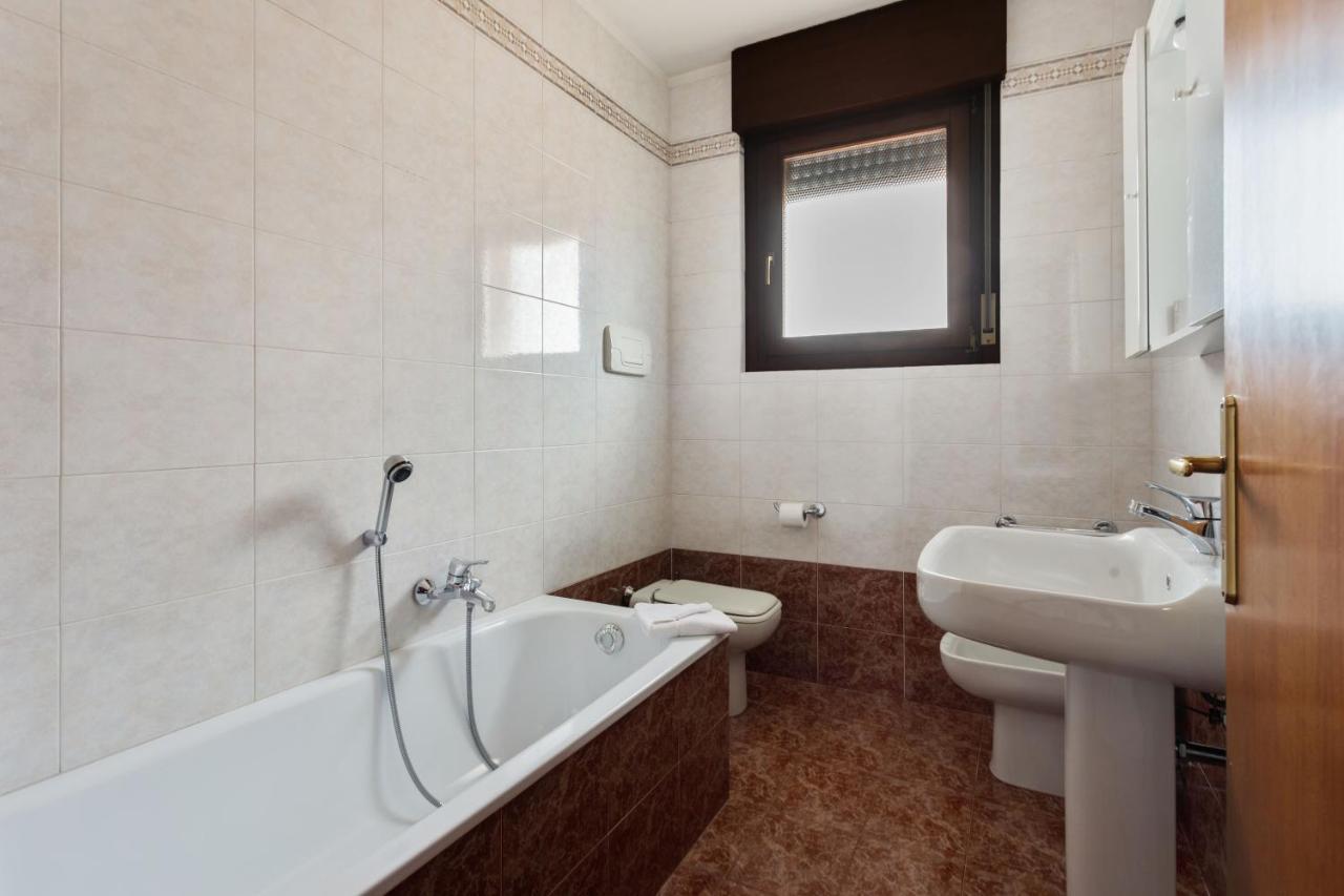 Borgo Roma With Parking - Pet Friendly Apartment Verona Exterior photo